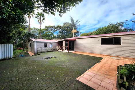 Photo of property in 105 Tidal Road, Mangere, Auckland, 2022