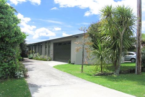 Photo of property in 34 Takinga Street, Mourea, Rotorua, 3074