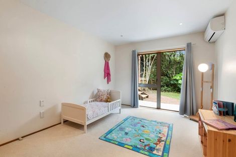Photo of property in 2/60 Aberdeen Road, Campbells Bay, Auckland, 0620