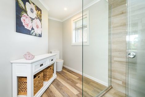 Photo of property in 31 Briarwood Road, Kelvin Grove, Palmerston North, 4470