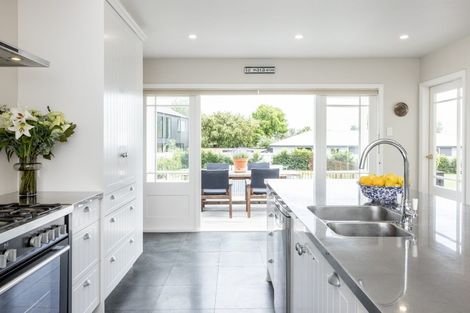 Photo of property in 47 Arataki Road, Havelock North, 4130