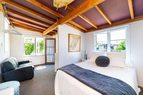 Photo of property in 21 Grove Road, Haumoana, 4102