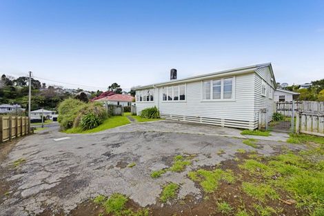 Photo of property in 32b Seaview Road, Marfell, New Plymouth, 4310