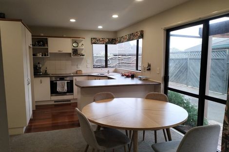 Photo of property in 2/198 Waterloo Road, Hutt Central, Lower Hutt, 5011