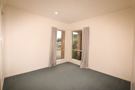 Photo of property in 15 Chelmsley Avenue, Henderson, Auckland, 0612