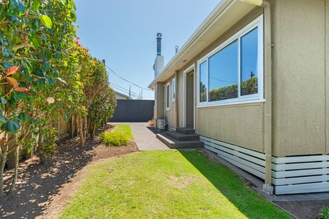Photo of property in 43a Wallace Place, Westown, New Plymouth, 4310