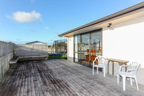 Photo of property in 2a Northpoint Way, Bell Block, New Plymouth, 4312