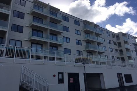 Photo of property in Apollo Apartments, 201/46 Rosedale Road, Rosedale, Auckland, 0632