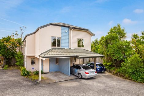 Photo of property in 8/9 Sunnydale Place, Oteha, Auckland, 0632