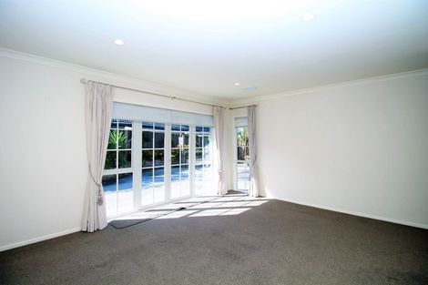 Photo of property in 8 Crannich Place, Wattle Downs, Auckland, 2103