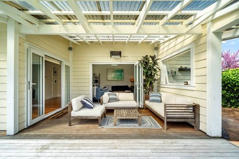 Photo of property in 46 Ngataringa Road, Devonport, Auckland, 0624