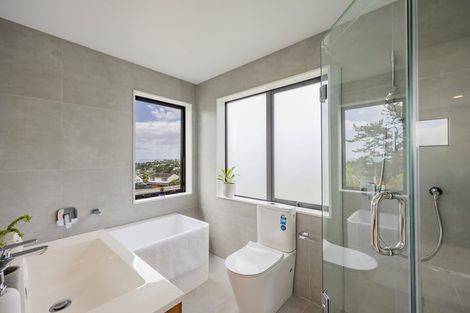 Photo of property in 744 East Coast Road, Pinehill, Auckland, 0630