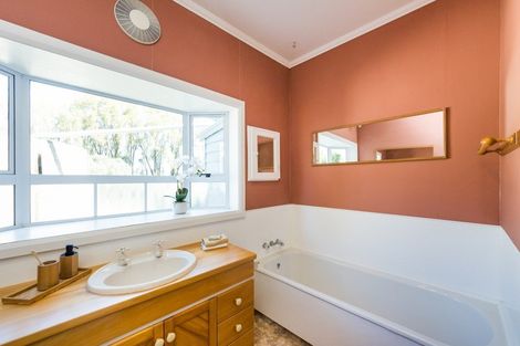 Photo of property in 1633 State Highway 3, Awahuri, Palmerston North, 4476