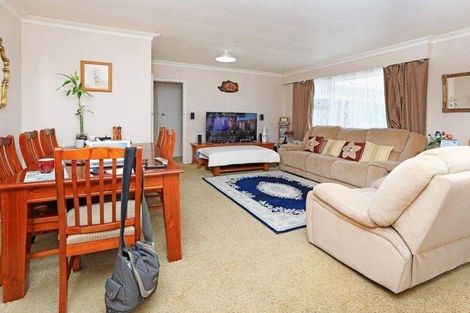 Photo of property in 3/2 Birdwood Avenue, Papatoetoe, Auckland, 2025