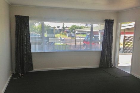Photo of property in 9 Calgher Avenue, Waitara, 4320