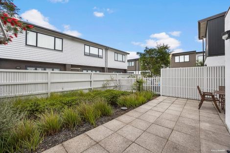 Photo of property in 28 Komanawa Lane, Mount Wellington, Auckland, 1062