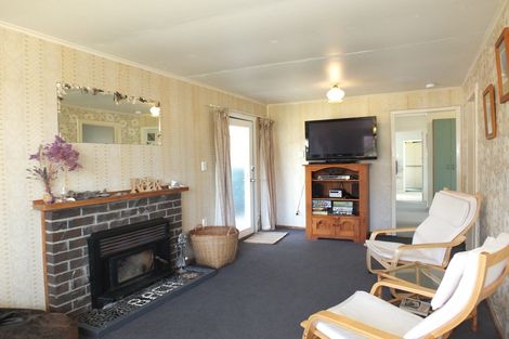Photo of property in 13 Barber Street, Foxton Beach, Foxton, 4815