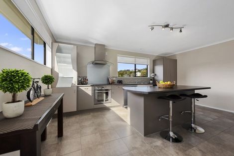 Photo of property in 13 Pioneer Grove, Silverstream, Upper Hutt, 5019