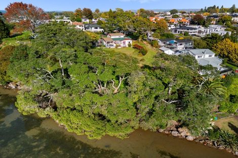 Photo of property in 1 Eleventh Avenue, Tauranga, 3110