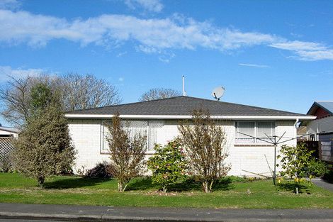 Photo of property in 2/9 Murdoch Place, Raureka, Hastings, 4120