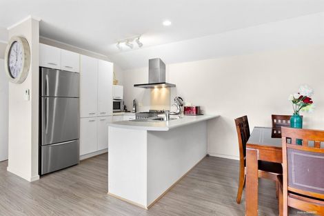 Photo of property in 1/3 Margan Avenue, New Lynn, Auckland, 0600