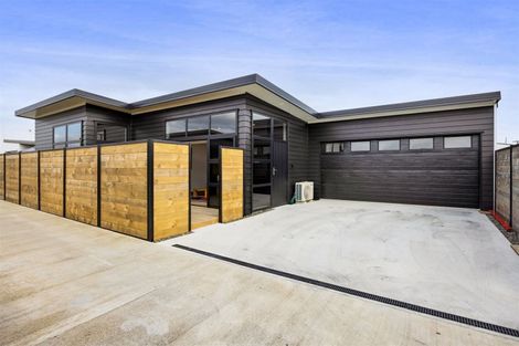 Photo of property in 70a Argyle Street, Hawera, 4610