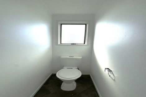 Photo of property in 20 Camphora Place, Ranui, Auckland, 0612