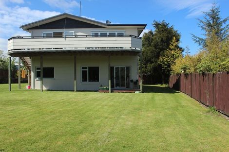 Photo of property in 19 Ward Place, Richmond Heights, Taupo, 3330