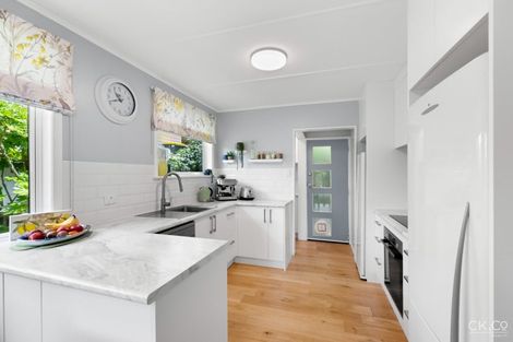 Photo of property in 67 Bird Grove, Stokes Valley, Lower Hutt, 5019