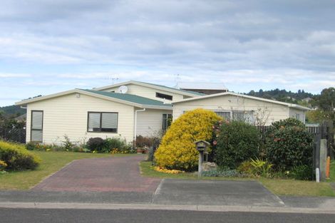 Photo of property in 106 Chevron Crescent, Whangamata, 3620