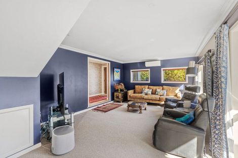 Photo of property in 305 Mangorei Road, Merrilands, New Plymouth, 4312