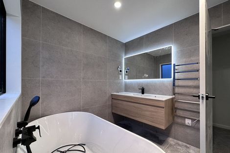 Photo of property in 28 Clara Road, Silverdale, 0932