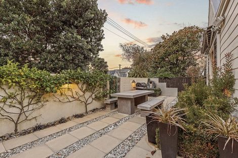 Photo of property in 8a Nayland Street, Sumner, Christchurch, 8081
