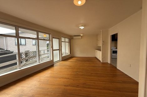 Photo of property in 12d Dawn Place, Te Atatu South, Auckland, 0610