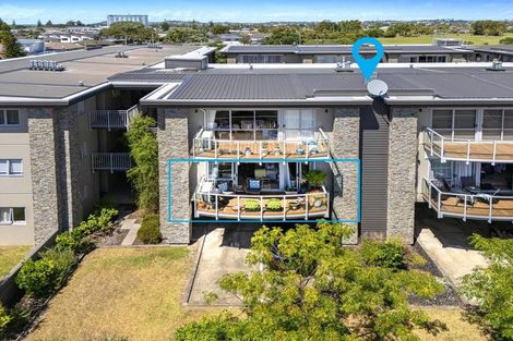 Photo of property in 206/252 Centreway Road, Orewa, 0931