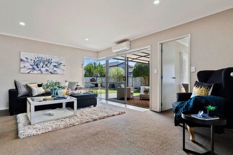 Photo of property in 13 Amapur Place, Flat Bush, Auckland, 2019