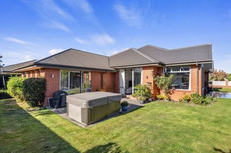 Photo of property in 24 Globe Bay Drive, Templeton, Christchurch, 8042