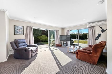 Photo of property in 53 Montgomery Crescent, Kinloch, Taupo, 3377