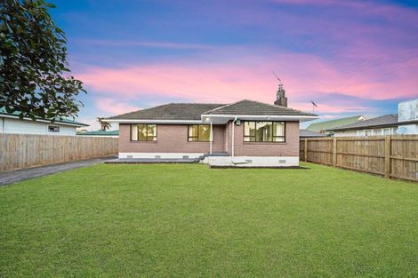 Photo of property in 12 Hunua Road, Papakura, 2110