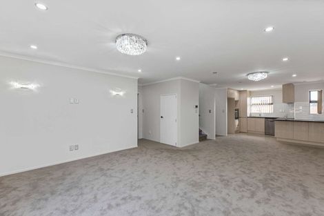 Photo of property in 79a Russell Road, Manurewa, Auckland, 2102