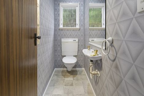 Photo of property in 48 Rama Crescent, Khandallah, Wellington, 6035