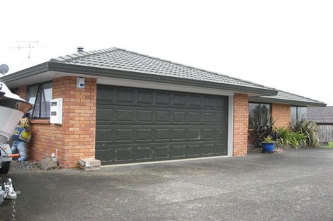 Photo of property in 5 Heenans Way, Rosehill, Papakura, 2113