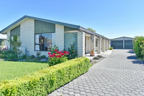 Photo of property in 20 Coates Place, Rangiora, 7400