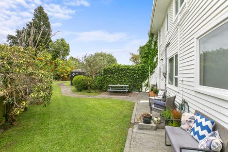 Photo of property in 92/1b South Road, Blagdon, New Plymouth, 4310