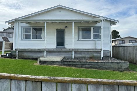 Photo of property in 10 Jackson Street, Waitara, 4320