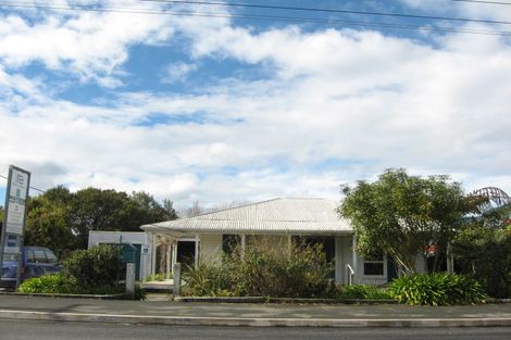 Photo of property in 118 Commercial Street, Takaka, 7110