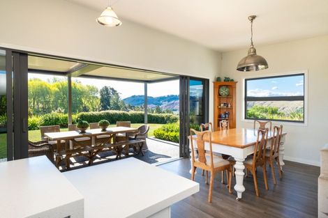 Photo of property in 3 Esk View Road, Eskdale, Napier, 4182