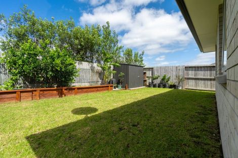 Photo of property in 67 Kaurinui Crescent, One Tree Point, 0118
