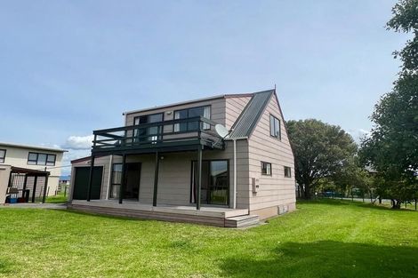 Photo of property in 2 Ngatiwai Place, Whangaruru, Russell, 0184