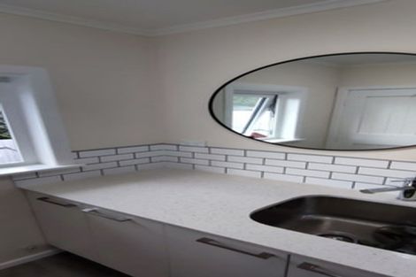 Photo of property in 9a Pukeroa Place, Papakura, 2110